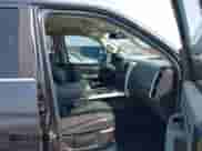 2018 Ram 1500 Harvest z VIN 1C6RR7LT7JS268021, wystawiony jako IAAI lot #42835898 z przebiegiem 92 732 mil mil oraz . Historia ofert i sprzedaży dostępna na DreamBid. Obrazek 5.