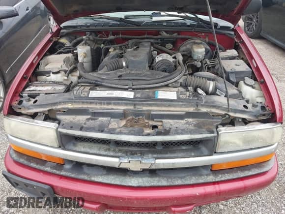 2000 Chevrolet S-10 with VIN 1GCCS1440Y8195573, listed as a IAAI auction lot 42472419 with 153,025 mi miles and . Bid and sale history available at DreamBid. Image 10.