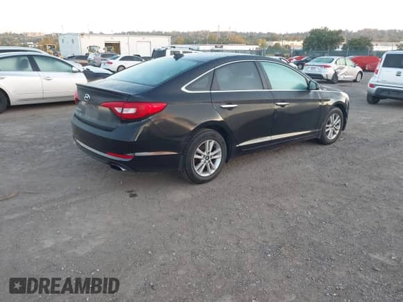 2015 Hyundai Sonata SE с VIN 5NPE24AF7FH218426, выставлен на аукционе IAAI как лот 43374173 с пробегом 127 036 миль миль и . История ставок и продаж доступна на DreamBid. Изображение 4.