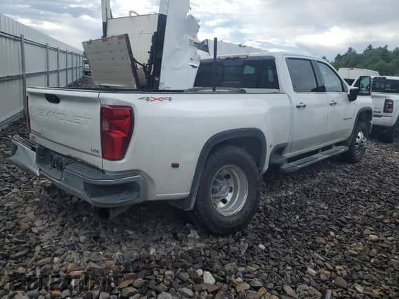 2024 Chevrolet Silverado 3500HD LTZ with VIN 1GC4YUEY6RF197332, listed as a Copart auction lot 67142545 with 57,658 mi miles and Salvage title. Bid and sale history available at DreamBid. Image 3.