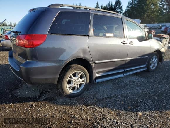 2006 Toyota Sienna XLE z VIN 5TDZA22C76S490692, wystawiony jako Copart lot #86271745 z przebiegiem 154 022 mil mil oraz Czysty tytuł • Clean title. Historia ofert i sprzedaży dostępna na DreamBid. Obrazek 3.