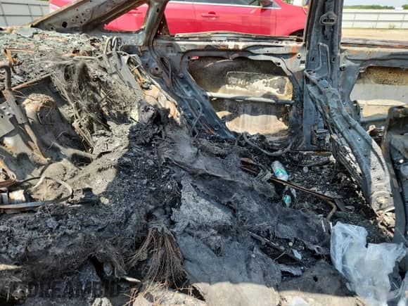 2014 Hyundai Sonata Limited with VIN 5NPEC4AB1EH850945, listed as a Copart auction lot 66033325 with Not provided miles and Salvage title. Bid and sale history available at DreamBid. Image 10.