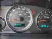 2006 Jeep Commander z VIN 1J8HH48NX6C269125, wystawiony jako Copart lot #84370915 z przebiegiem 144 143 mil mil oraz Czysty tytuł • Clean title. Historia ofert i sprzedaży dostępna na DreamBid. Obrazek 8.
