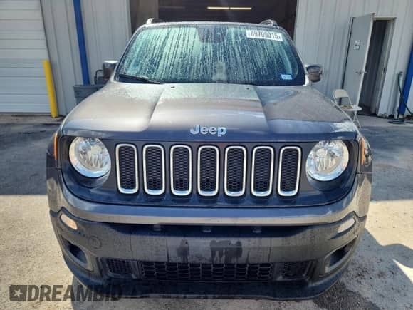 2018 Jeep Renegade Altitude with VIN ZACCJABB5JPJ18889, listed as a Copart auction lot 89709015 with 110,186 mi miles and Clean title. Bid and sale history available at DreamBid. Image 5.