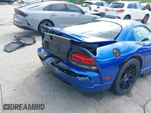 2006 Dodge Viper with VIN 1B3JZ69Z86V100567, listed as a IAAI auction lot 42706731 with 48,636 mi miles and . Bid and sale history available at DreamBid. Image 6.