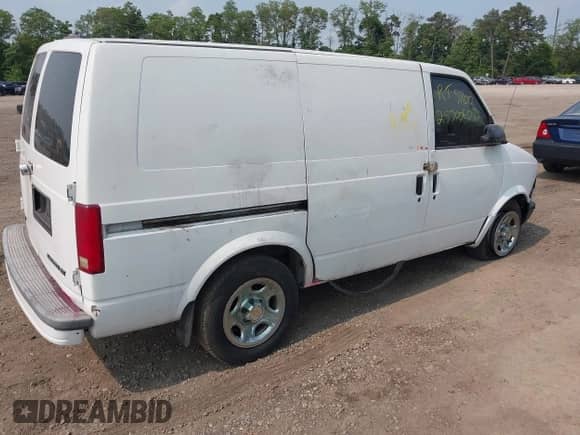 2004 Chevrolet Astro Cargo с VIN 1GCDM19X14B131072, выставлен на аукционе IAAI как лот 42492992 с пробегом Не указан миль и . История ставок и продаж доступна на DreamBid. Изображение 4.