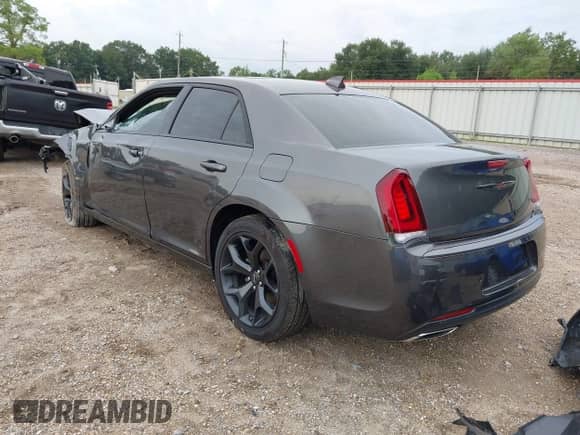 2022 Chrysler 300 S с VIN 2C3CCABG2NH167701, выставлен на аукционе IAAI как лот 43073874 с пробегом 56 838 миль миль и . История ставок и продаж доступна на DreamBid. Изображение 3.