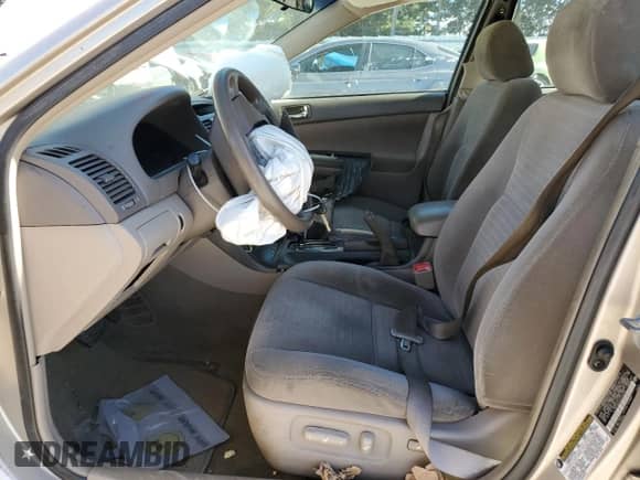 2005 Toyota Camry LE with VIN 4T1BE32KX5U528490, listed as a Copart auction lot 81983485 with 149,622 mi miles and Salvage title. Bid and sale history available at DreamBid. Image 7.