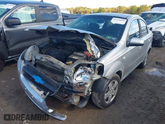 2008 Chevrolet Aveo LS with VIN KL1TD56698B015128, listed as a IAAI auction lot 43499093 with 138,224 mi miles and . Bid and sale history available at DreamBid. Image 6.