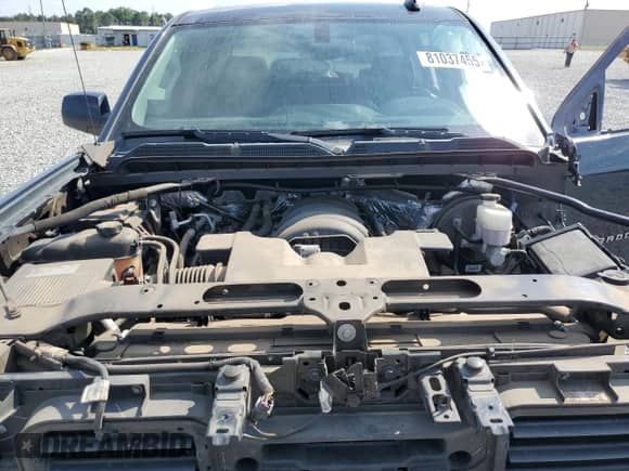 2017 Chevrolet Silverado 1500 LT z VIN 3GCUKREC1HG258005, wystawiony jako Copart lot #81037455 z przebiegiem 144 130 mil mil oraz Szkoda całkowita • Salvage title. Historia ofert i sprzedaży dostępna na DreamBid. Obrazek 11.