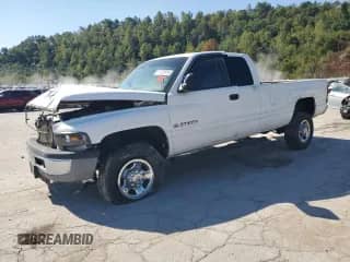 2002 Dodge 2500 with VIN 3B7KF23Z62M242224, listed as a Copart auction lot 71925915 with 219,590 mi miles and Salvage title. Bid and sale history available at DreamBid. Image 1.