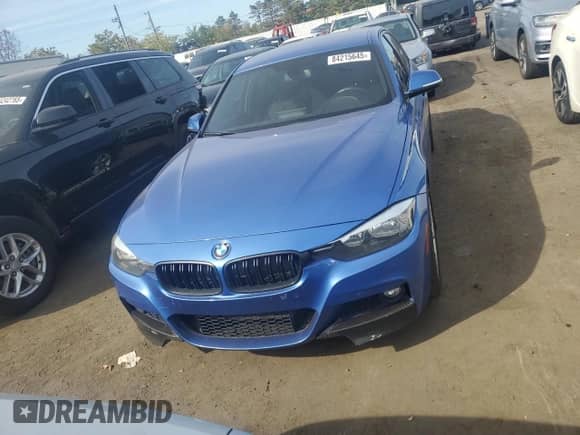 2017 BMW 3 Series 330i xDrive with VIN WBA8D9C37HA004826, listed as a Copart auction lot 84215645 with 122,332 mi miles and Salvage title. Bid and sale history available at DreamBid. Image 5.