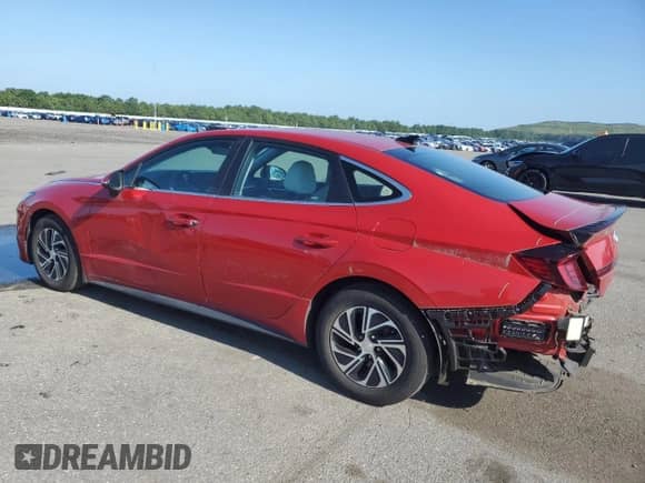 2020 Hyundai Sonata Blue с VIN KMHL24JJ5LA015982, выставлен на аукционе Copart как лот 65764165 с пробегом 44 611 миль миль и Списание • Salvage title. История ставок и продаж доступна на DreamBid. Изображение 2.