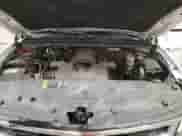 2020 Chevrolet Suburban LT z VIN 1GNSKHKC0LR268448, wystawiony jako Copart lot #71002325 z przebiegiem 190 317 mil mil oraz Czysty tytuł • Clean title. Historia ofert i sprzedaży dostępna na DreamBid. Obrazek 12.