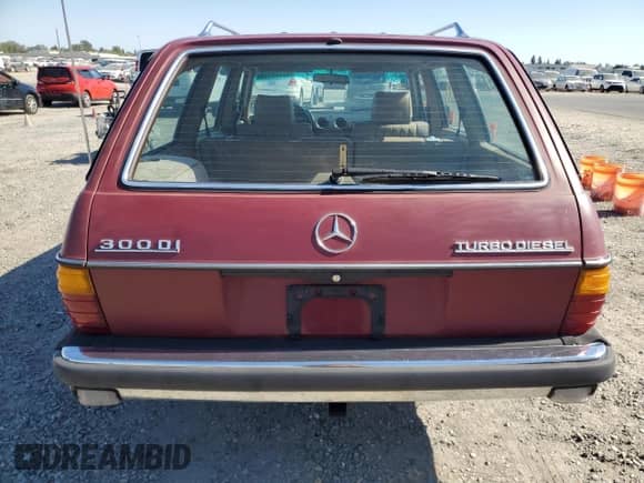 1985 Mercedes-Benz 300 с VIN WDBAB93C8FF038153, выставлен на аукционе Copart как лот 67288455 с пробегом 164 378 миль миль и Списание • Salvage title. История ставок и продаж доступна на DreamBid. Изображение 6.