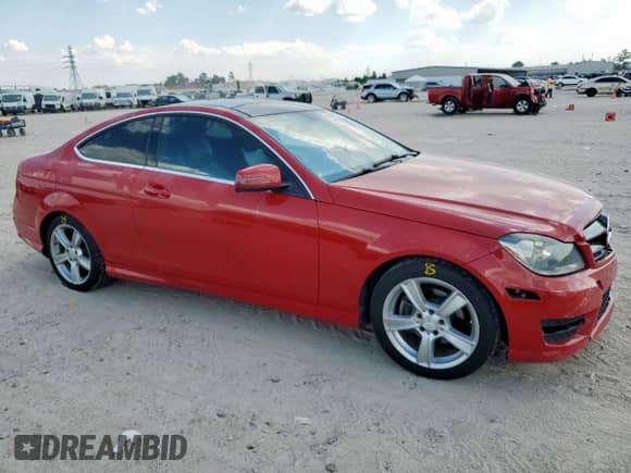 2015 Mercedes-Benz C 250 with VIN WDDGJ4HBXFG392130, listed as a Copart auction lot 84479325 with 113,683 mi miles and Clean title. Bid and sale history available at DreamBid. Image 4.