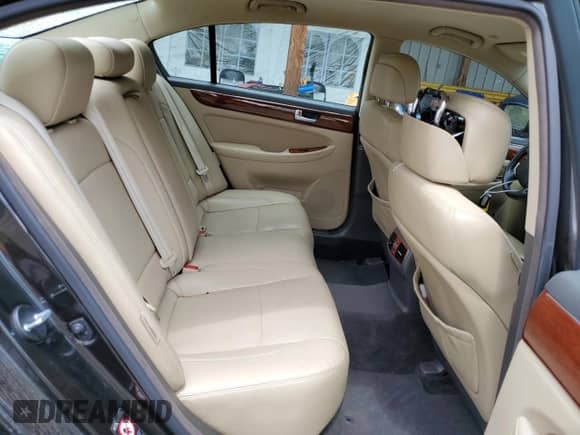 2013 Hyundai Genesis 3.8L с VIN KMHGC4DD9DU246369, выставлен на аукционе Copart как лот 84050935 с пробегом 186 604 миль миль и На запчасти • Non repairable. История ставок и продаж доступна на DreamBid. Изображение 10.