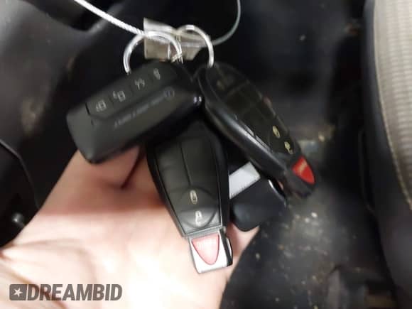 2012 Ram 1500 Express z VIN 1C6RD7FT7CS245092, wystawiony jako IAAI lot #42750773 z przebiegiem 180 274 mil mil oraz . Historia ofert i sprzedaży dostępna na DreamBid. Obrazek 11.