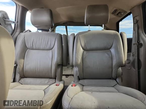 2004 Toyota Sienna XLE z VIN 5TDBA22CX4S001118, wystawiony jako Copart lot #65920175 z przebiegiem 251 232 mil mil oraz Szkoda całkowita • Salvage title. Historia ofert i sprzedaży dostępna na DreamBid. Obrazek 10.