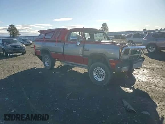 1991 Dodge D/W 250 with VIN 1B7KM26C6MS324400, listed as a Copart auction lot 79050444 with 220,899 mi miles and Salvage title. Bid and sale history available at DreamBid. Image 11.