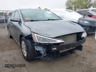 2019 Hyundai Elantra SE z VIN 5NPD74LF4KH497077, wystawiony jako IAAI lot #43277570 z przebiegiem 187 298 mil mil oraz . Historia ofert i sprzedaży dostępna na DreamBid. Obrazek 1.