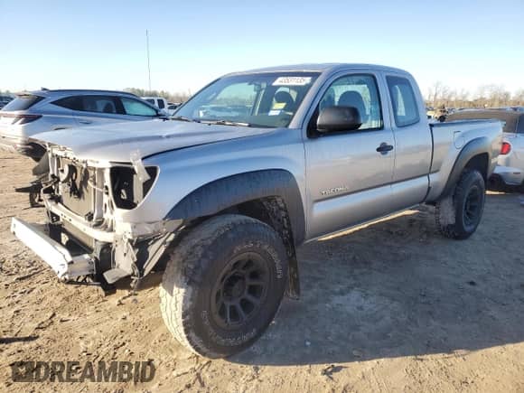 2015 Toyota Tacoma PreRunner with VIN 5TFTX4GNXFX041978, listed as a Copart auction lot 43531135 with 149,970 mi miles and Salvage title. Bid and sale history available at DreamBid. Image 1.