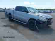 2019 Ram 1500 Big Horn z VIN 1C6SRFFT5KN814208, wystawiony jako IAAI lot #42551510 z przebiegiem 97 380 mil mil oraz . Historia ofert i sprzedaży dostępna na DreamBid. Obrazek 1.