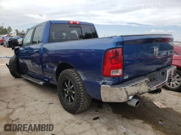 2010 Dodge 1500 SLT z VIN 1D7RV1GT4AS129143, wystawiony jako Copart lot #59706454 z przebiegiem 107 566 mil mil oraz Szkoda całkowita • Salvage title. Historia ofert i sprzedaży dostępna na DreamBid. Obrazek 2.