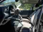 2023 Hyundai Venue SEL z VIN KMHRC8A35PU247891, wystawiony jako Copart lot #69095185 z przebiegiem 53 435 mil mil oraz Szkoda całkowita • Salvage title. Historia ofert i sprzedaży dostępna na DreamBid. Obrazek 7.