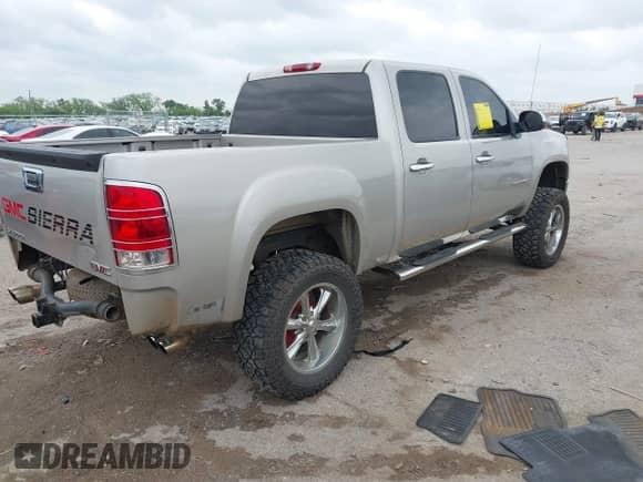 2009 GMC Sierra 1500 SL с VIN 3GTEC13C29G110873, выставлен на аукционе IAAI как лот 42114097 с пробегом 186 452 миль миль и . История ставок и продаж доступна на DreamBid. Изображение 4.