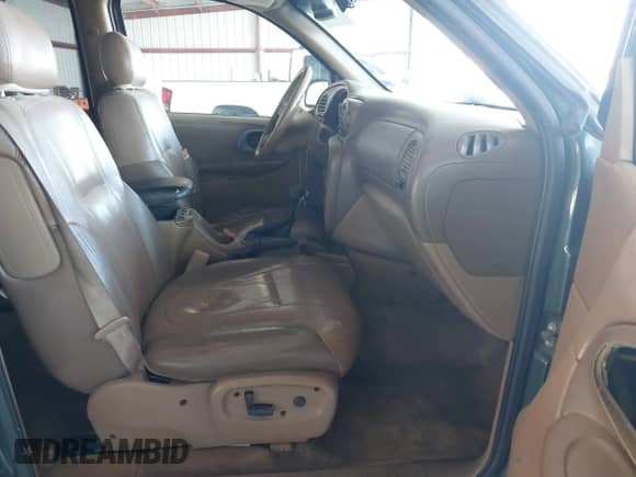 2002 Chevrolet TrailBlazer LS z VIN 1GNDT13S722315601, wystawiony jako IAAI lot #42715890 z przebiegiem 175 016 mil mil oraz . Historia ofert i sprzedaży dostępna na DreamBid. Obrazek 5.