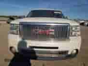 2010 GMC Sierra 1500 Denali z VIN 3GTRKXE27AG293882, wystawiony jako Copart lot #82752524 z przebiegiem 204 258 mil mil oraz Szkoda całkowita • Salvage title. Historia ofert i sprzedaży dostępna na DreamBid. Obrazek 5.