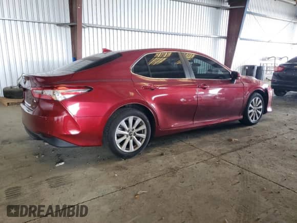 2019 Toyota Camry SE z VIN 4T1B11HK0KU761393, wystawiony jako Copart lot #82179845 z przebiegiem 31 016 mil mil oraz Szkoda całkowita • Salvage title. Historia ofert i sprzedaży dostępna na DreamBid. Obrazek 3.