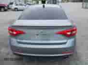 2015 Hyundai Sonata SE с VIN 5NPE24AF1FH070855, выставлен на аукционе IAAI как лот 43401764 с пробегом 150 569 миль миль и . История ставок и продаж доступна на DreamBid. Изображение 16.