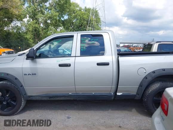 2010 Dodge 1500 SLT с VIN 1D7RV1GP3AS241130, выставлен на аукционе IAAI как лот 42963516 с пробегом 218 002 миль миль и . История ставок и продаж доступна на DreamBid. Изображение 14.