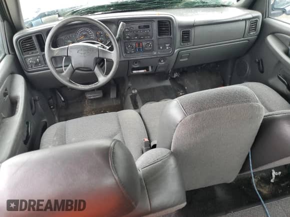 2006 Chevrolet Silverado 2500HD LT2 with VIN 1GCHK29U96E145595, listed as a Copart auction lot 51299735 with Not provided miles and Salvage title. Bid and sale history available at DreamBid. Image 8.
