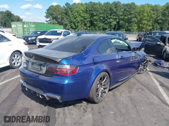 2011 BMW M3 с VIN WBSKG9C55BE645385, выставлен на аукционе IAAI как лот 43131391 с пробегом 95 240 миль миль и . История ставок и продаж доступна на DreamBid. Изображение 4.