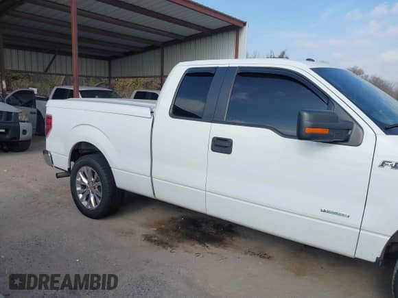 2013 Ford F-150 XL z VIN 1FTFX1CT6DFC49469, wystawiony jako IAAI lot #41531391 z przebiegiem 277 141 mil mil oraz . Historia ofert i sprzedaży dostępna na DreamBid. Obrazek 13.