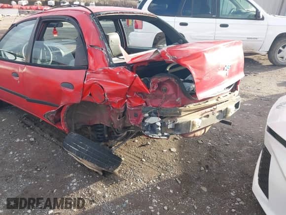 2001 Chevrolet Metro Lsi с VIN 2C1MR522816701121, выставлен на аукционе IAAI как лот 41468608 с пробегом 151 113 миль миль и . История ставок и продаж доступна на DreamBid. Изображение 6.
