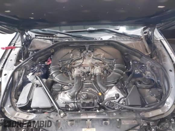 2012 BMW 7 Series 750i xDrive z VIN WBAKC6C57CC395594, wystawiony jako IAAI lot #42450983 z przebiegiem 124 747 mil mil oraz . Historia ofert i sprzedaży dostępna na DreamBid. Obrazek 10.