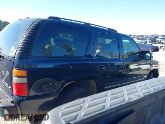 2005 Chevrolet Tahoe LS с VIN 1GNEC13T85J171998, выставлен на аукционе IAAI как лот 41742905 с пробегом 286 357 миль миль и . История ставок и продаж доступна на DreamBid. Изображение 13.