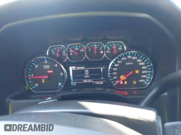 2015 Chevrolet Silverado 1500 LT z VIN 1GCRCREC5FZ372928, wystawiony jako IAAI lot #43225410 z przebiegiem 189 133 mil mil oraz . Historia ofert i sprzedaży dostępna na DreamBid. Obrazek 7.