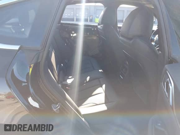 2024 BMW i4 xDrive40 с VIN WBY83FB05RFS69775, выставлен на аукционе IAAI как лот 42079067 с пробегом 4 607 миль миль и . История ставок и продаж доступна на DreamBid. Изображение 8.