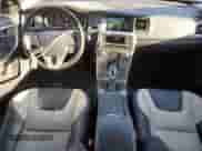 2016 Volvo S60 T5 Platinum с VIN YV4612UM5G2000927, выставлен на аукционе Copart как лот 45575685 с пробегом 137 541 миль миль и Списание • Salvage title. История ставок и продаж доступна на DreamBid. Изображение 8.