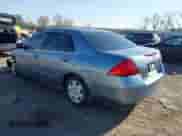 2007 Honda Accord LX с VIN 1HGCM55417A122138, выставлен на аукционе IAAI как лот 41634832 с пробегом 220 900 миль миль и . История ставок и продаж доступна на DreamBid. Изображение 3.