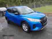 2024 Nissan Kicks S с VIN 3N1CP5BV0RL498203, выставлен на аукционе IAAI как лот 43074533 с пробегом 51 960 миль миль и . История ставок и продаж доступна на DreamBid. Изображение 1.