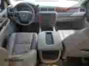 2009 Chevrolet Tahoe 2LT z VIN 1GNFK23009J124795, wystawiony jako Copart lot #65408785 z przebiegiem 196 693 mil mil oraz Czysty tytuł • Clean title. Historia ofert i sprzedaży dostępna na DreamBid. Obrazek 8.