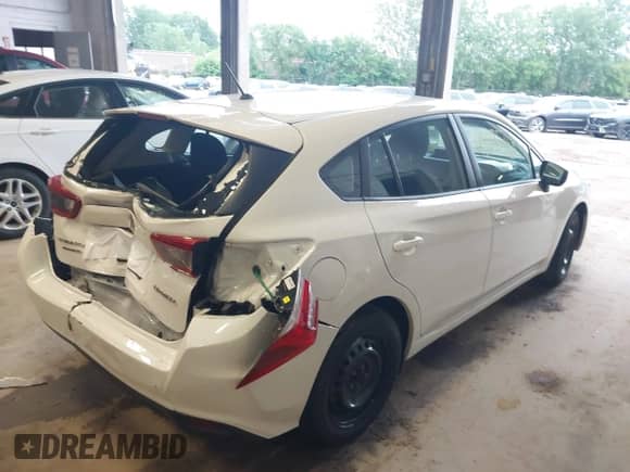 2022 Subaru Impreza z VIN 4S3GTAB65N3716296, wystawiony jako IAAI lot #42595763 z przebiegiem 45 522 mil mil oraz . Historia ofert i sprzedaży dostępna na DreamBid. Obrazek 4.