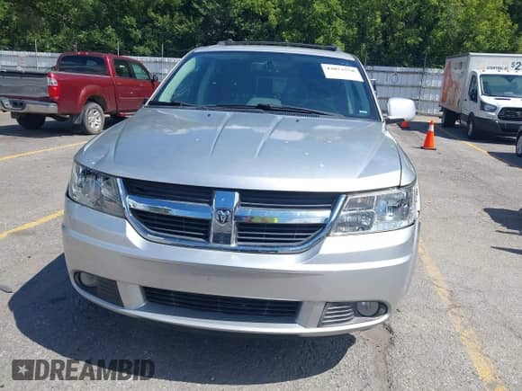 2010 Dodge Journey R/T with VIN 3D4PH6FV8AT135912, listed as a IAAI auction lot 43072570 with 131,864 mi miles and . Bid and sale history available at DreamBid. Image 12.