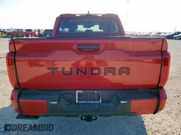 2024 Toyota Tundra SR5 with VIN 5TFLA5AB4RX030999, listed as a Copart auction lot 70390555 with 32,178 mi miles and Salvage title. Bid and sale history available at DreamBid. Image 6.